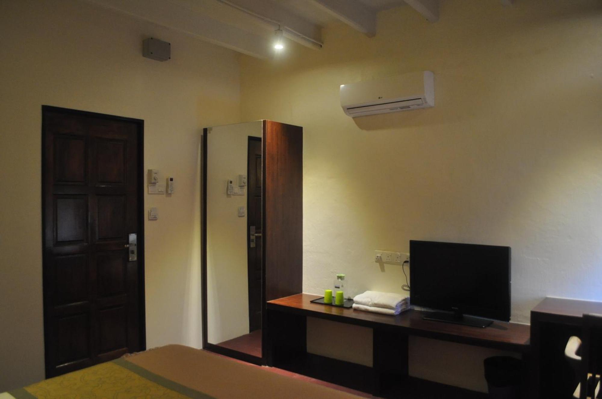 Red Inn Court George Town  Kültér fotó