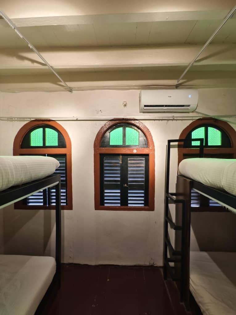 Red Inn Court George Town  Kültér fotó