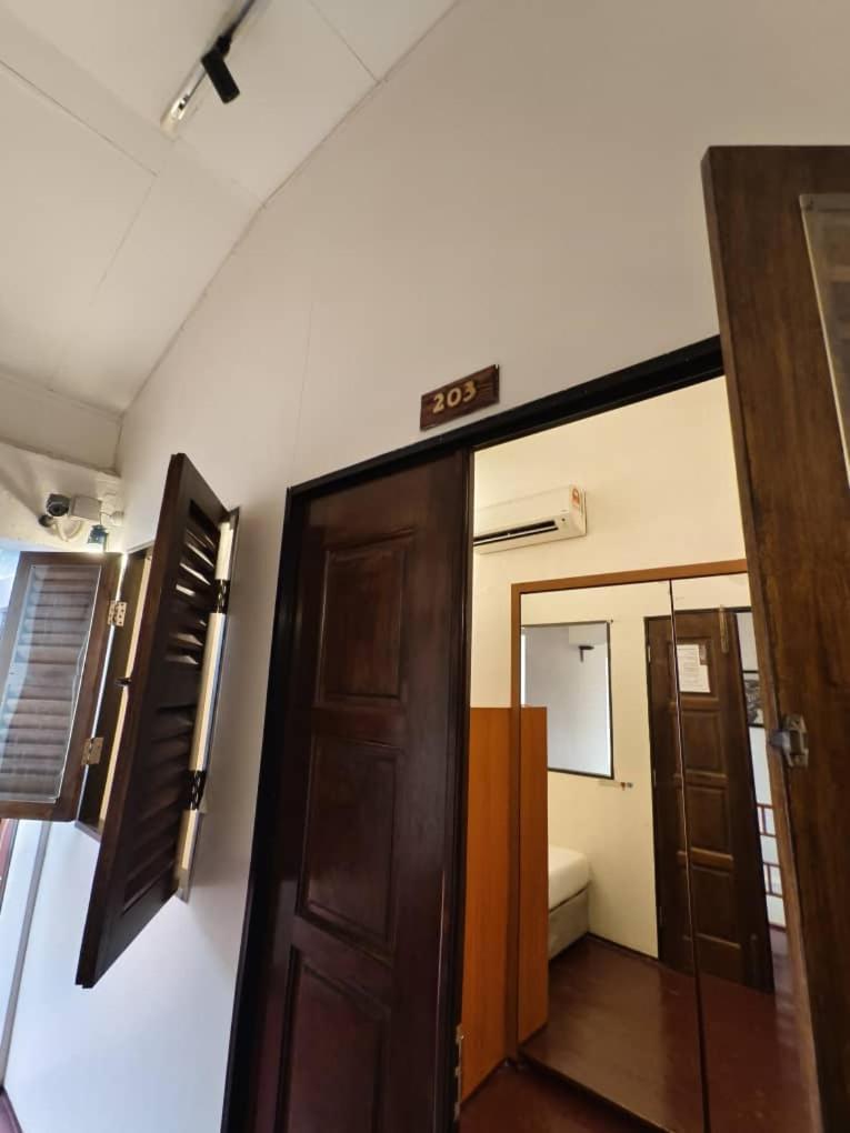 Red Inn Court George Town  Kültér fotó